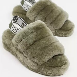UGG Fluff Yeah Olive Green Slides sz 7!